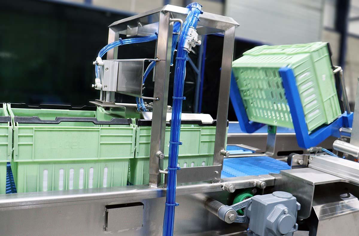 Crate Tumbler Conveyor from ENE Conveyors | UK & Ireland